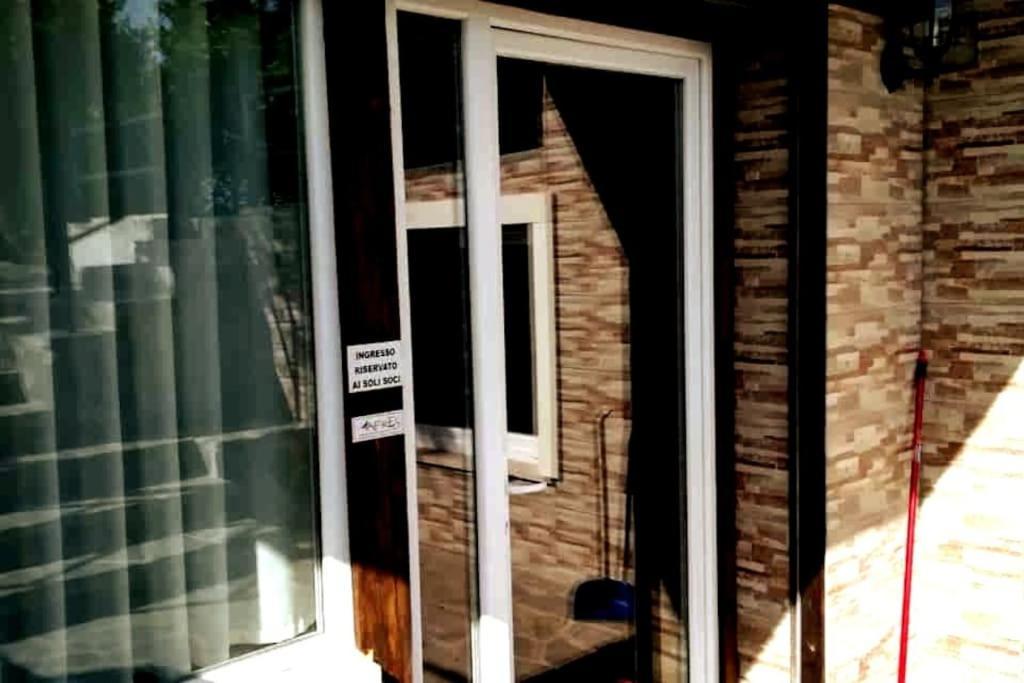 Old Club Casa Vacanze Carlo Trani Aprilia Ngoại thất bức ảnh