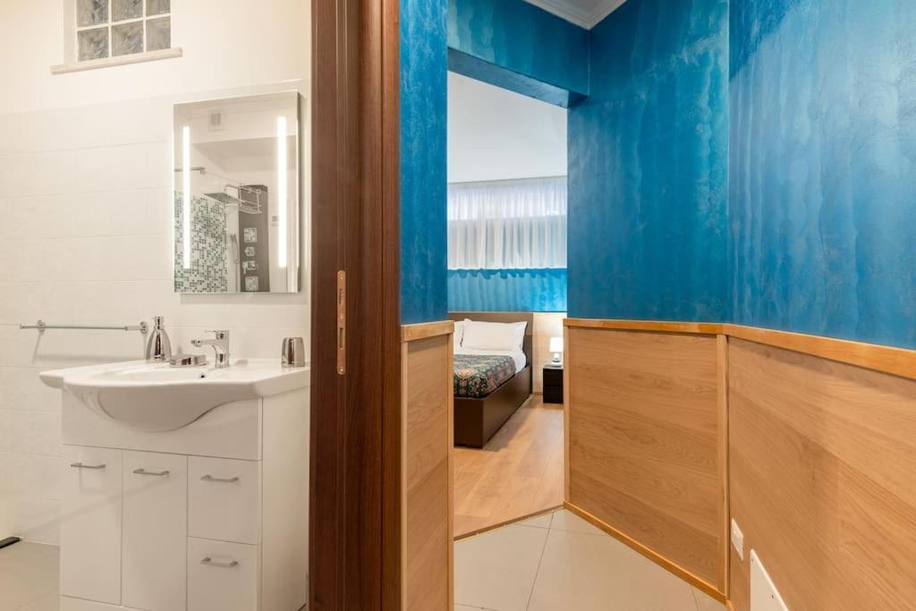 Old Club Casa Vacanze Carlo Trani Aprilia Ngoại thất bức ảnh