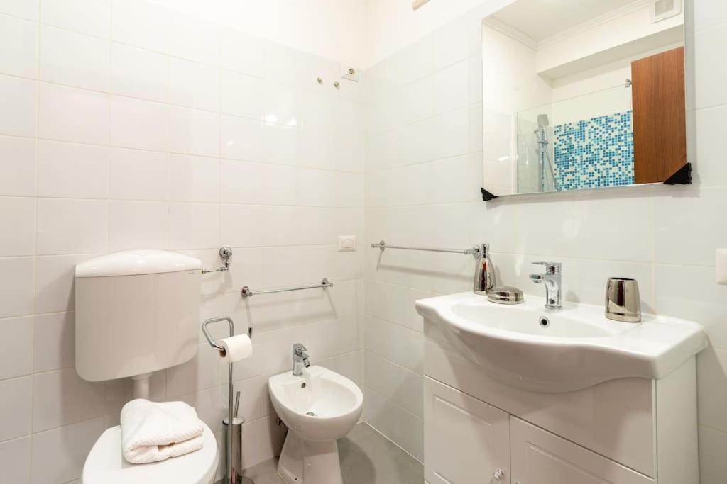 Old Club Casa Vacanze Carlo Trani Aprilia Ngoại thất bức ảnh